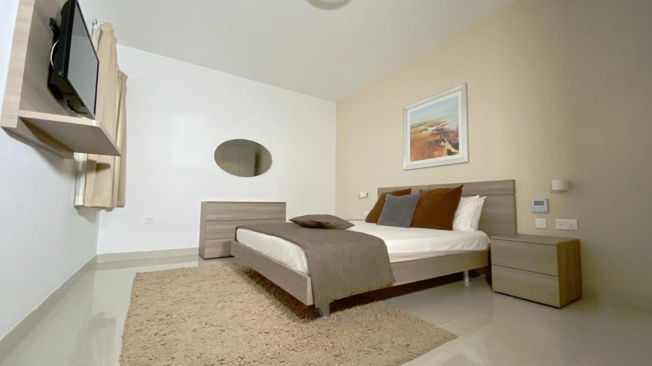Point Sliema Sea Front Apartment Ngoại thất bức ảnh