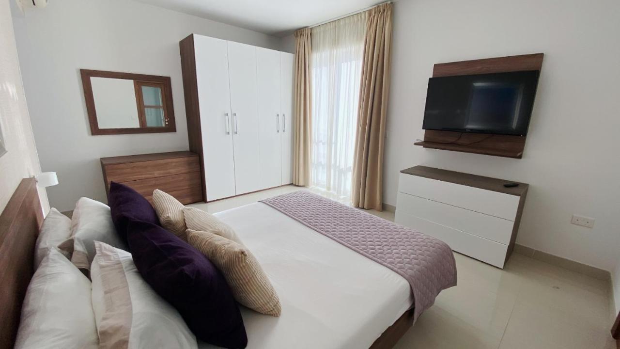 Point Sliema Sea Front Apartment Ngoại thất bức ảnh