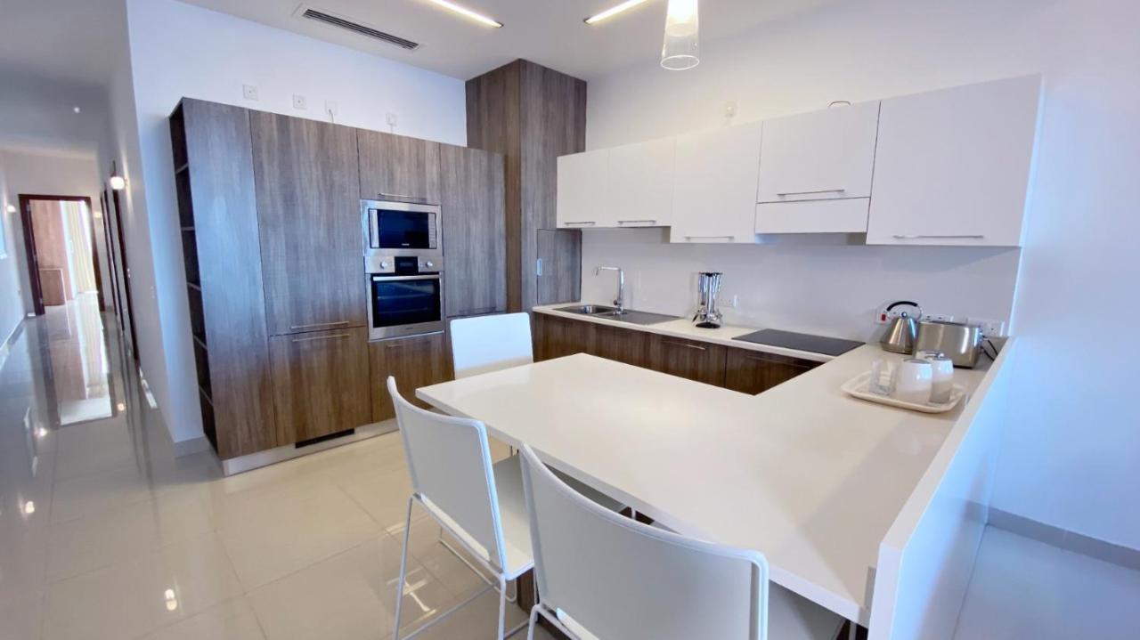 Point Sliema Sea Front Apartment Ngoại thất bức ảnh